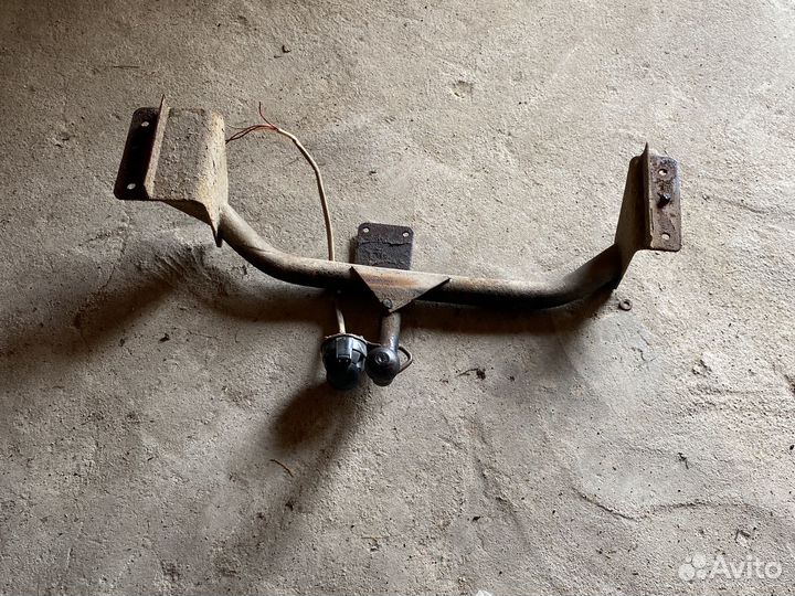 Фаркоп ваз 2110