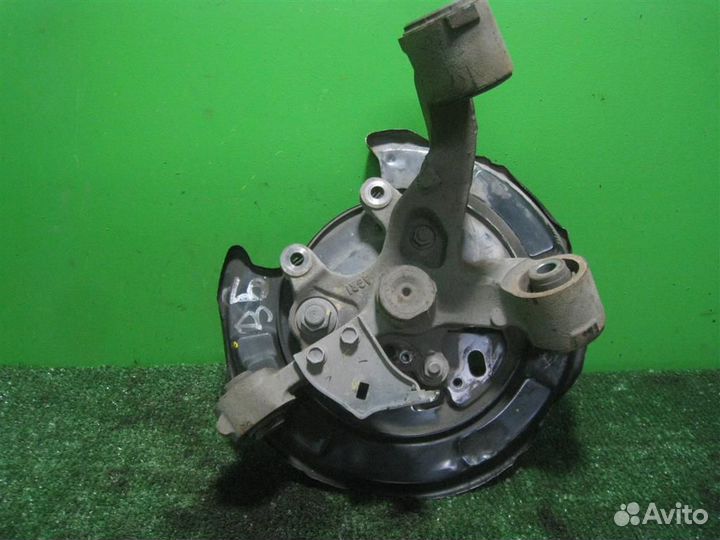 Кулак задний правый Honda FR-V (BE1) 2006