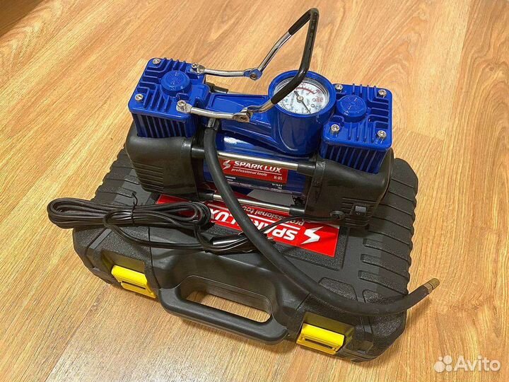 Компрессор автомобильный двух-поршневой