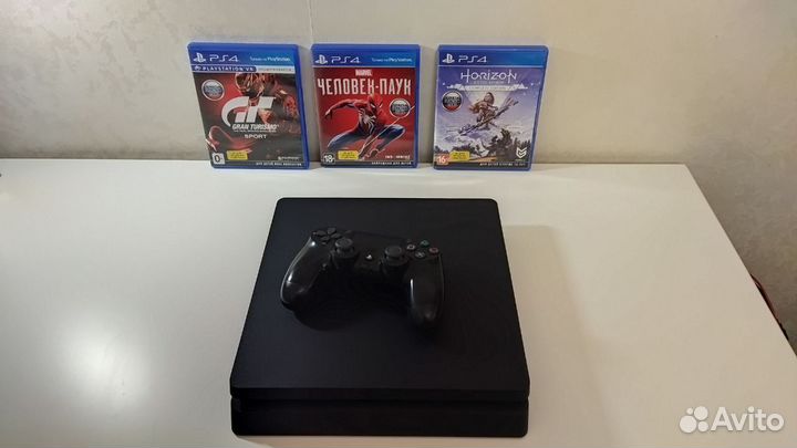 Игровая приставка ps4 slim