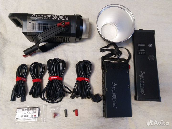 Студийный свет Aputure LS 300d + софтбокс FST 90см
