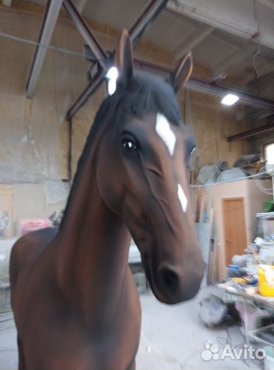 Лошадь Конь садовая фигура