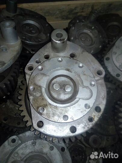 Механизм поворота лев. 8.10.040 (Кат.2)