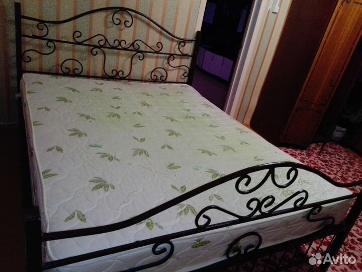 Кровать кованная ручной работы