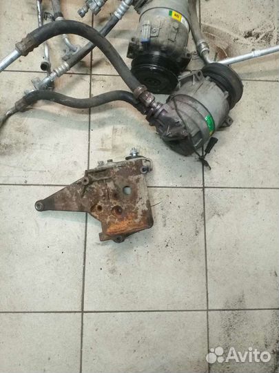 Компрессор кондиционера. Нива Шевроле. 2123