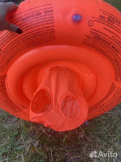 Круг для плавания малыша с трусиками