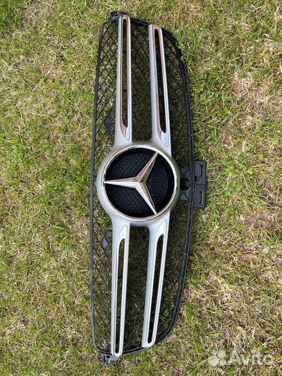 Решетка радиатора оригинал на мерседес gle 166