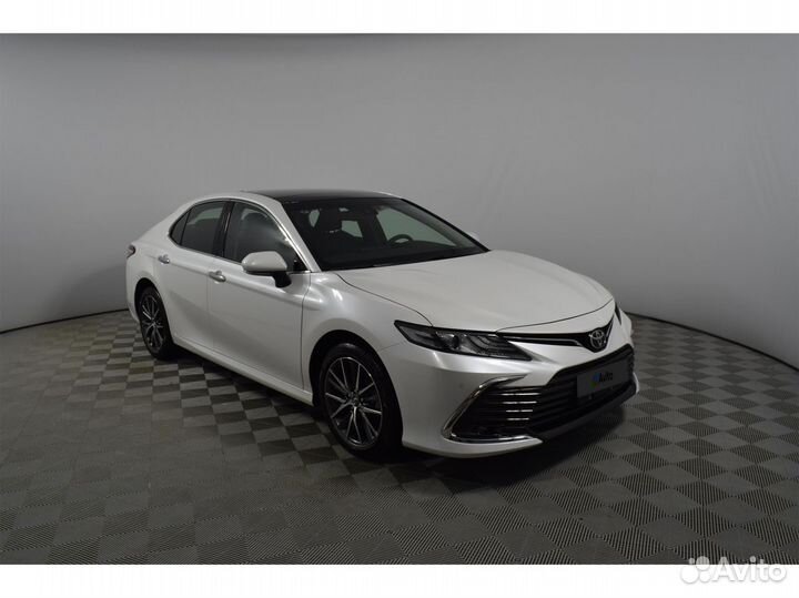 Toyota Camry 2.5 AT, 2022