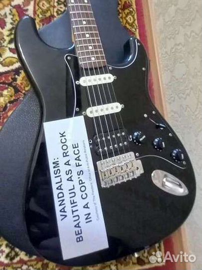Fender Stratocaster Japan vandalism
