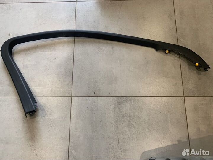 Накладка двери передняя левая Mercedes-Benz