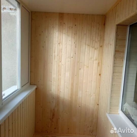 Пластиковые окна на балкон Остекление