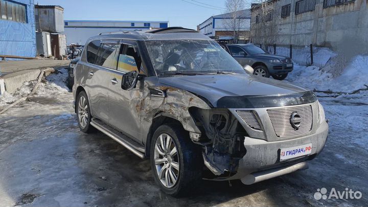 Решетка радиатора Nissan Patrol (Y62) 62310-1LL1B