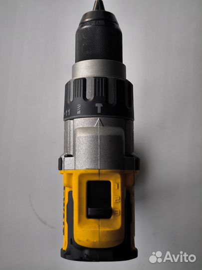 Дрель-шуруповерт DeWalt DCD998B
