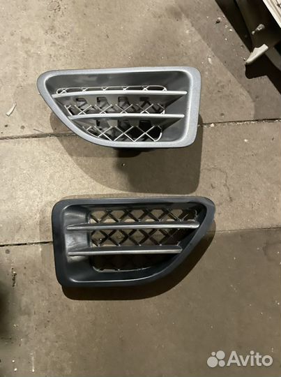 Жабра решетка крыла Range Rover Sport 05-09 г. в