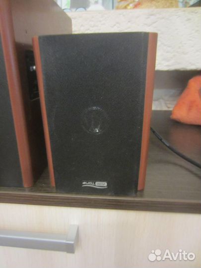 Сабвуфер + 2 колонки Air Tone