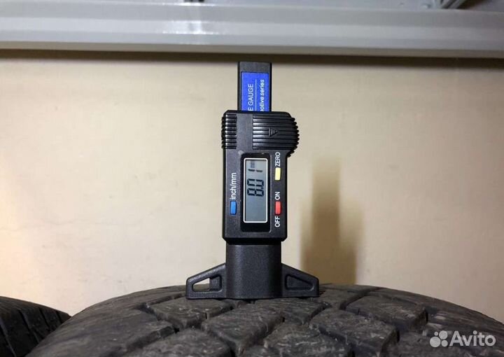 Continental ContiVikingContact 7 235/60 R17 106T