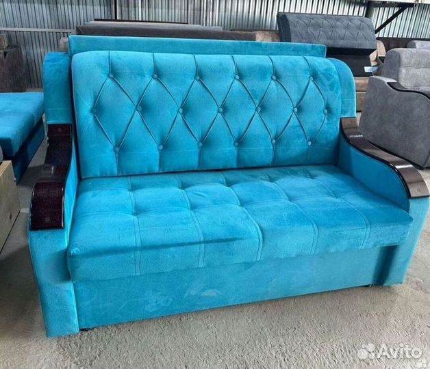 Прямой мини диван в наличии