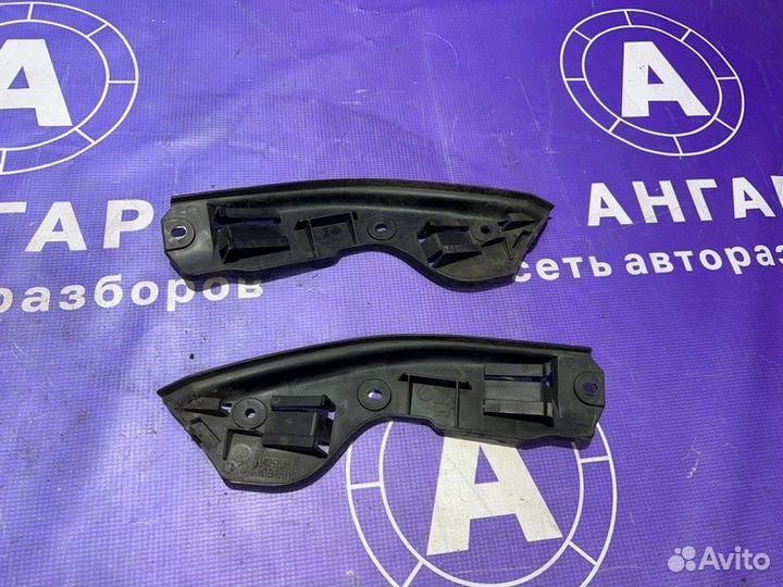 Направляющая бампера Volkswagen Touareg 7L GP BKS