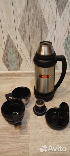 Два термоса Арктика Premium: 2 литра и 1 литр