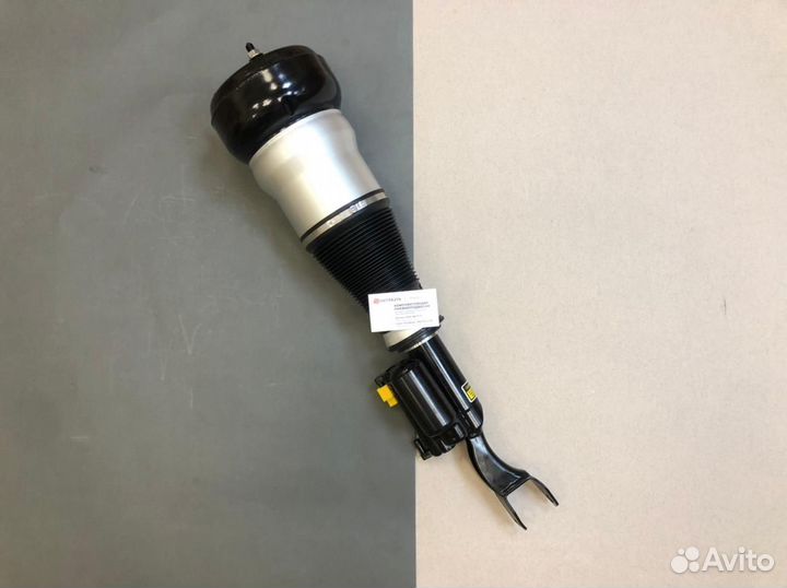 Пневмостойка левая Мерседес S coupe C217 4matic