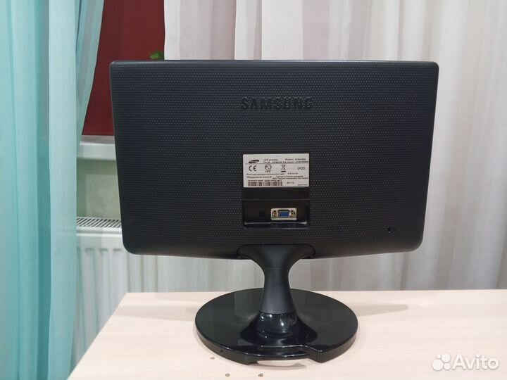 Монитор samsung SyncMaster sa100