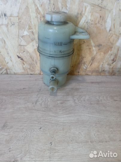 Бачок гур Citroen C-Crosser