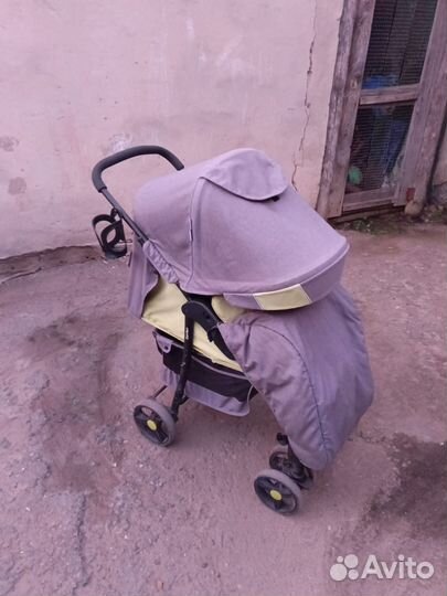 Прогулочная коляска