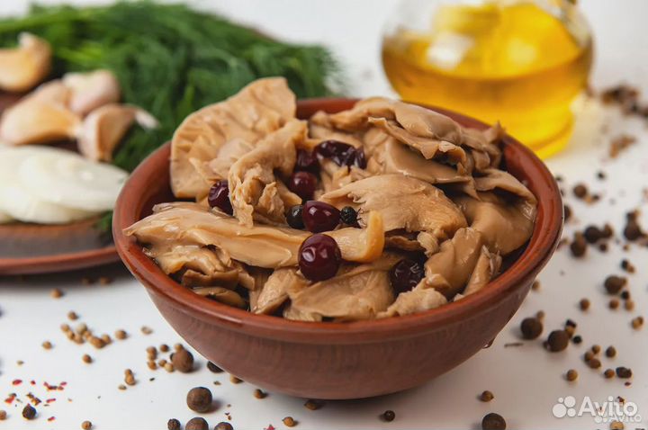 Грибы маринованные вешенки с клюквой