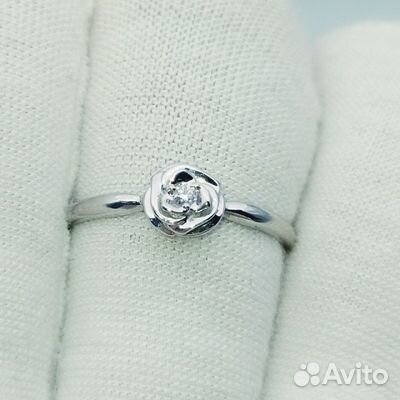 Золотое кольцо с камнем 18р