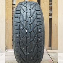 Acustica Challenger 215/55 R16 95T