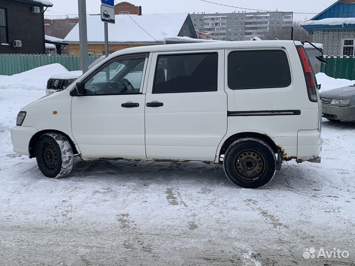 Toyota Town Ace 2.2 AT, 1999, 295 000 км