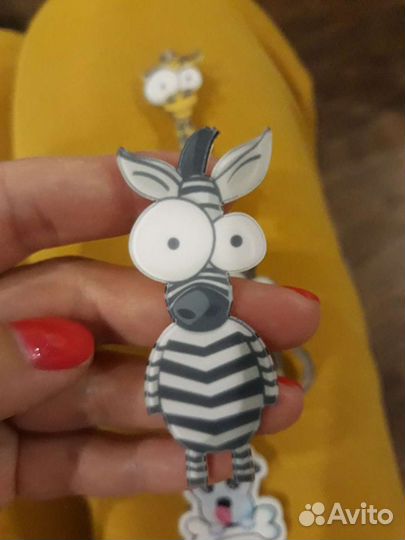 Серьги, броши,значки