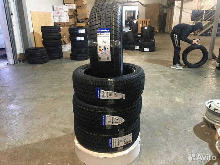 Windforce Snowblazer UHP 245/45 R19 102V