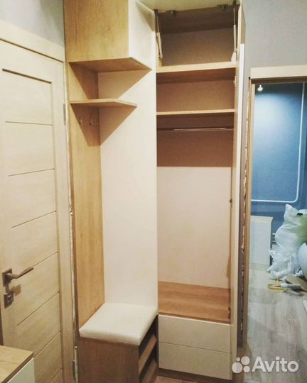 Шкаф распашной