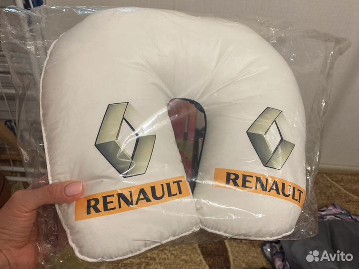 Подушка на подголовник автомобиля