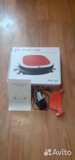 Робот пылесос почти новый