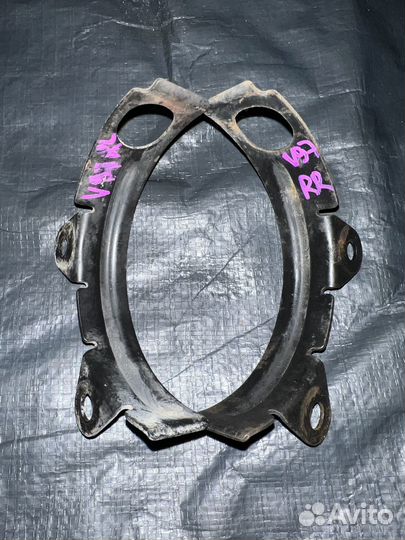 Щиток датчика абс задний Паджеро 4