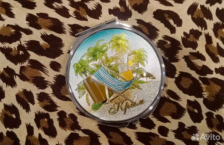 Зеркальце косметичекое