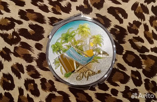 Зеркальце косметичекое