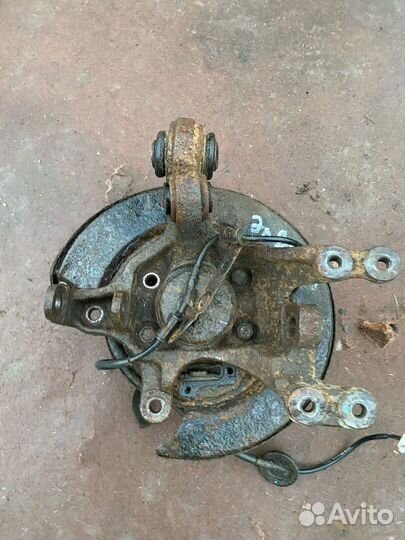 Поворотный кулак задний правый Hyundai Elantra HD