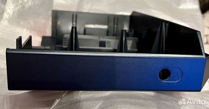 Корпусная деталь на Korg Triton