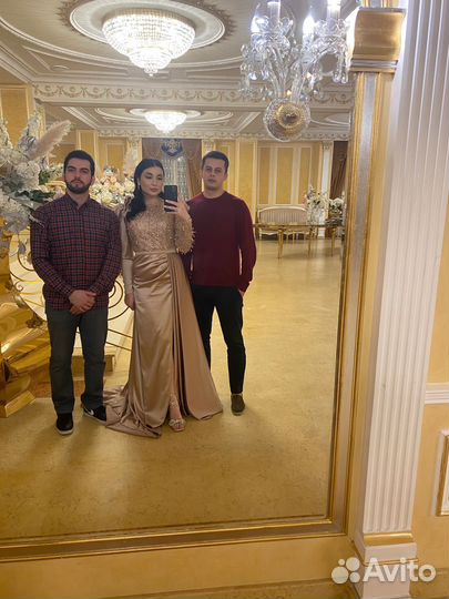 Вечернее платье