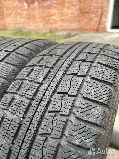 Toyo Winter Tranpath MK4a 225/55 R17
