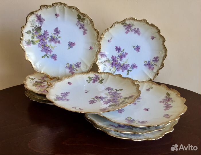 Фарфоровая тарелка «Сирень».Цена за одну.Франция