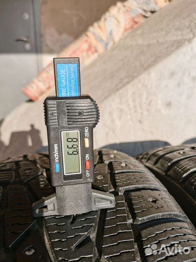 Nokian Tyres Hakkapeliitta 7 215/65 R16