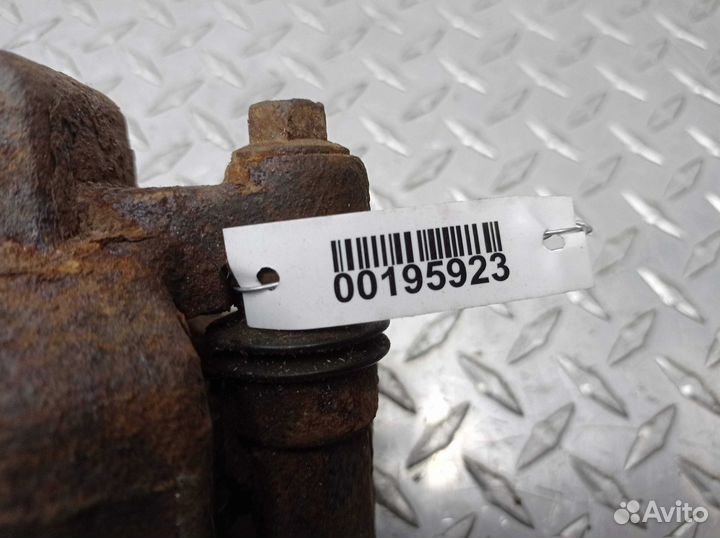 Суппорт передний левый GMC Canyon 1