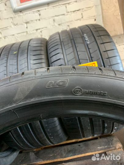 Pirelli P Zero PZ4 315/30 R21 и 275/35 R21 105Y