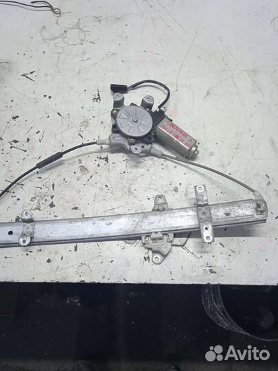 Стеклоподъёмник передний левый Nissan Sunny Ниссан
