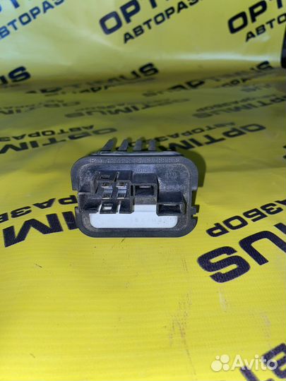 Резистор отопителя Opel Astra H