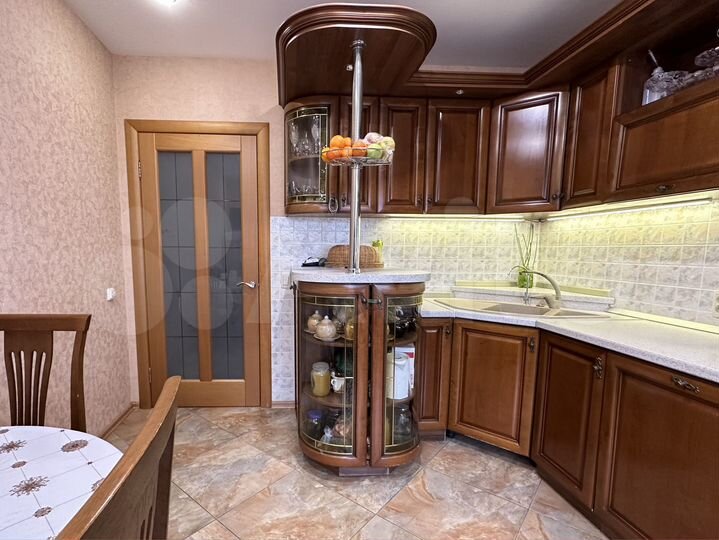 2-к. квартира, 74,5 м², 3/6 эт.